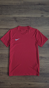 Тренировочная футболка Nike Dri-FIT размера M (2 фото из 4)