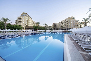 SELECTUM FAMILY RESORT SIDE (2 foto / 10)