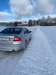 Volvo s 80 (2 foto / 9)