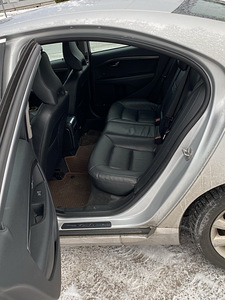 Volvo s 80 (15 foto / 15)