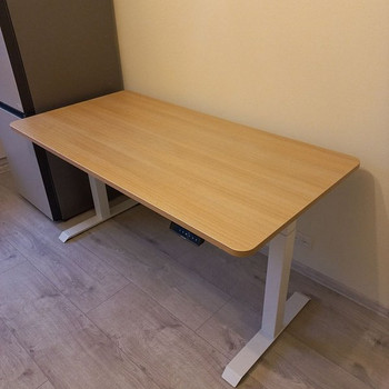 Письменный стол с регулируемой высотой Desktronic