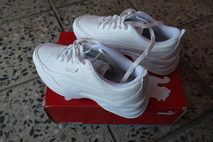 Новые женские кроссовки Puma размер 38 (3 фото из 5)