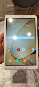 Samsungi tahvelarvuti (1 foto / 2)
