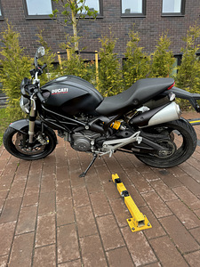 Ducati Monster 696 (1 фото из 10)