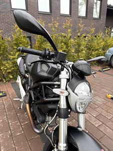 Ducati Monster 696 (5 фото из 10)