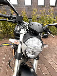 Ducati Monster 696 (7 фото из 10)