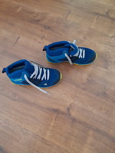 Adidas tossud 33 / 20 cm (1 foto / 6)