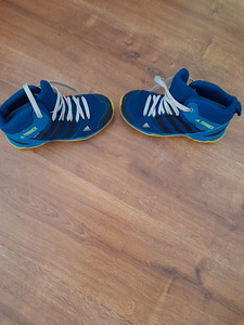 Adidas tossud 33 / 20 cm (3 foto / 6)
