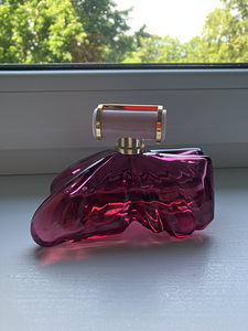 La Bomba Carolina Herrera (3 foto / 3)