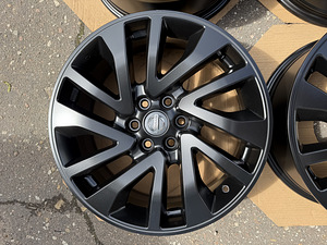 18" оригинальные диски Nissan Navara 6x114,3 (5 фото из 9)