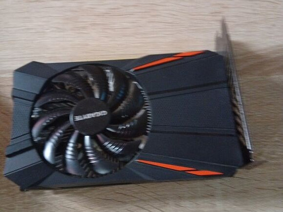 Gigabaiti GTX 1050 2gd ddr5