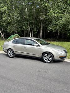 VOLKSWAGEN PASSAT 2007 1.9TDI (3 фото из 12)