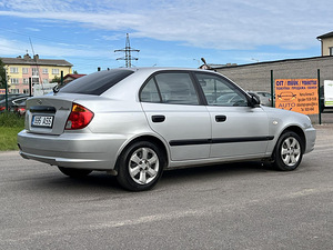 HYUNDAI ACCENT (7 фото из 12)