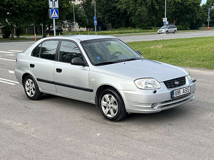HYUNDAI ACCENT (2 фото из 12)