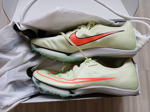 Nike Air Zoom Maxfly meeste naelikud (3 foto / 4)