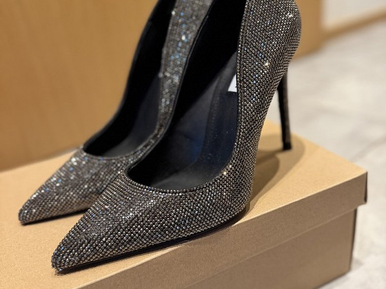 Steve Madden 39