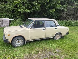 Lada 2107 (Vaz 2107) (4 foto / 11)