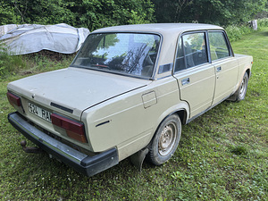 Lada 2107 (Vaz 2107) (6 foto / 11)