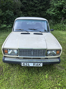 Lada 2107 (Vaz 2107) (7 foto / 11)