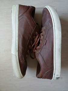 Levi’s tennised (2 foto / 3)