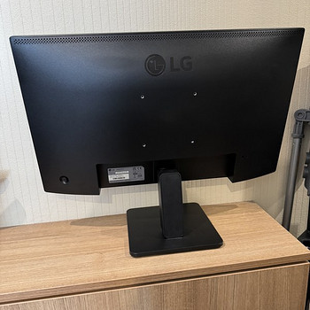 Безрамочный монитор LG 27MR400 (27") IPS 100Hz