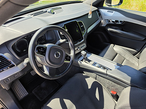 Volvo XC90 Inscription 2.0 173кВ (12 фото из 14)