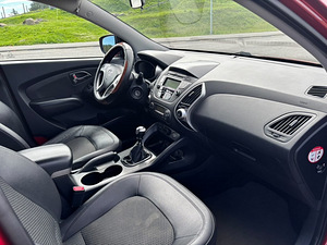 Hyundai IX35 (7 foto / 8)