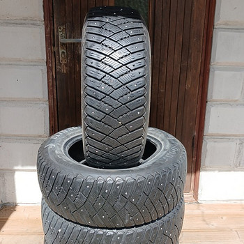 195/65/15 Goodyear UltraGrip Ice Artic