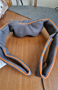 Medivon Collar Simple 3D Shiatsu massaažiseade (2 foto / 3)
