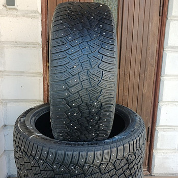 245/45/20 Continental Ice Contact 2