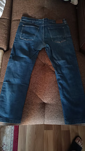 Tommy Hilfiger teksad. Suurus 35\34 (1 foto / 3)