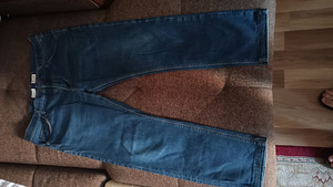 Tommy Hilfiger teksad. Suurus 35\34 (2 foto / 3)
