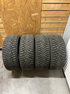 Шипованные зимние шины MARSHAL 225/45 R18 4 шт. (2 фото из 5)