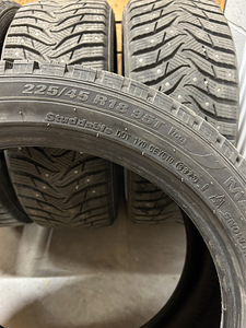 Шипованные зимние шины MARSHAL 225/45 R18 4 шт. (3 фото из 5)