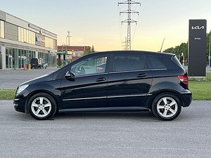 MERCEDES-BENZ B 200 CDI (4 foto / 10)