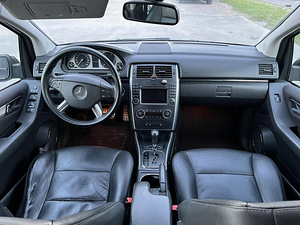MERCEDES-BENZ B 200 CDI (9 foto / 10)
