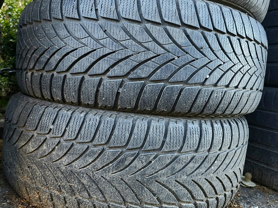 Шины R17 225 55 17 Goodyear 2 шт