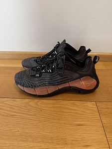 Naiste Reebok tossud (2 foto / 6)