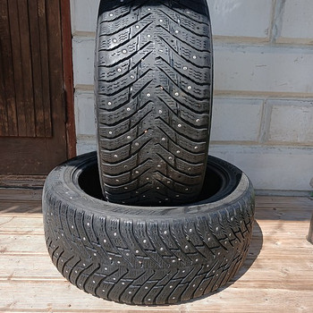 245/45/18 Nokian Hakkapeliitta 8