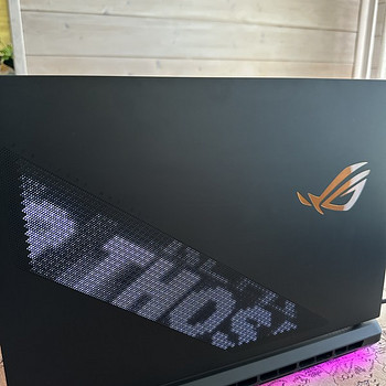 ASUS ROG Strix SCAR 18 (2025) G835LW