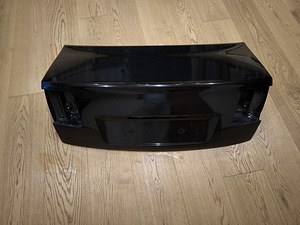 Audi S8 (A8) D3 voolundiga tagaluuk (2 foto / 5)