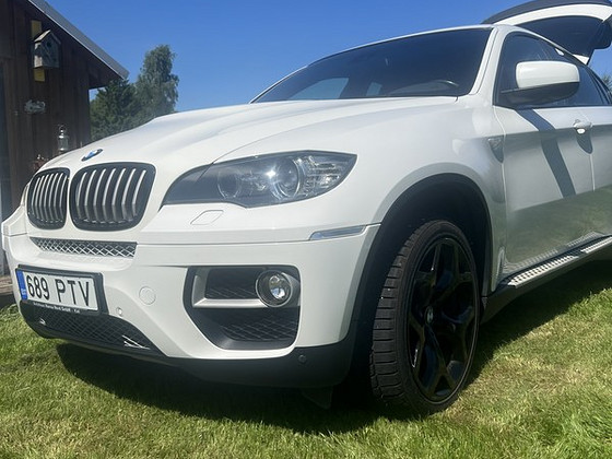 BMW X6 40d