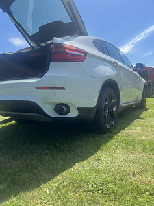 BMW X6 40d (4 фото из 15)