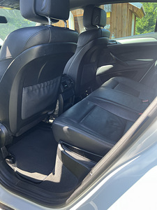 BMW X6 40d (10 фото из 15)
