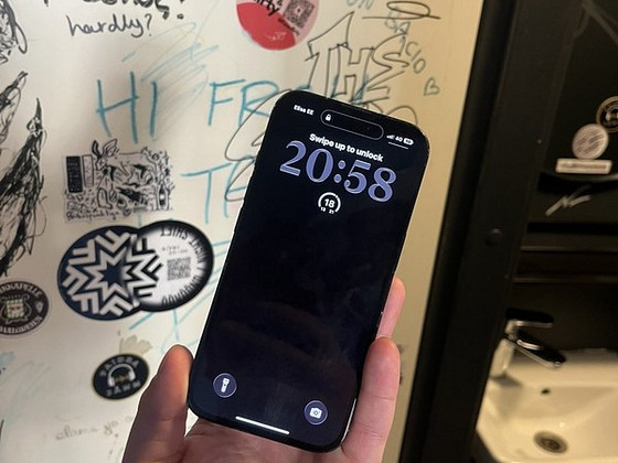 iPhone 16 128gb black