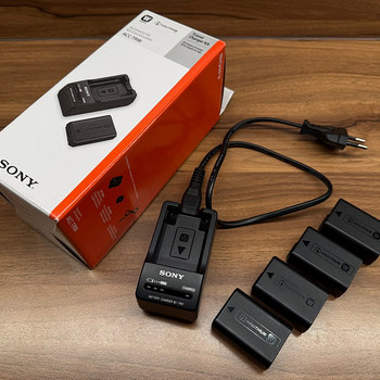 Sony NP-FW50 akud + Sony BC-TRW laadija