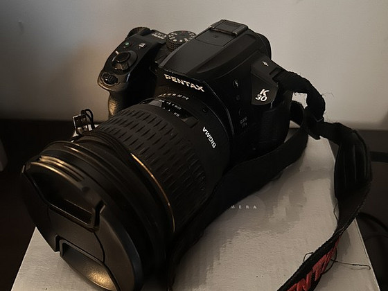 Камера Pentax K-30 + вспышка