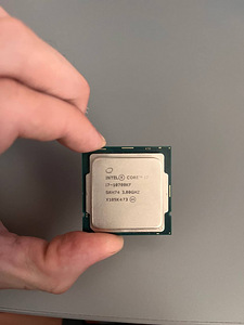 Mängukomplekt/игровой комплект: i7-10700KF + B560M WiFi + 16 (1 фото из 4)