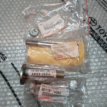 Toyota Lexus 90119-14062 90119-14061 48409-26050