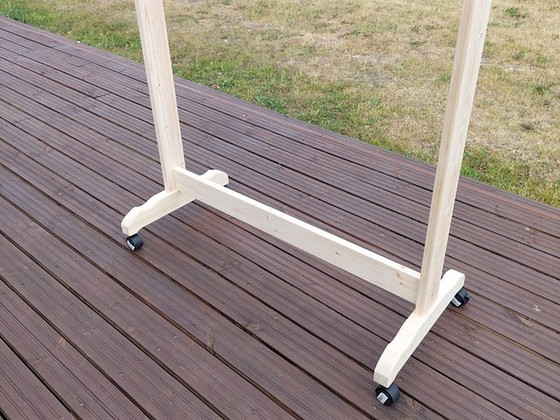 Puidust riide stange